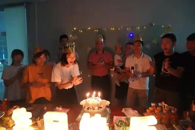 Рееман Робот Мид-Аутумн Фестивал парти [ГГ] Септембарска рођенданска забава